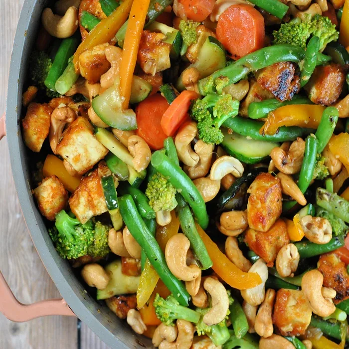 Vietnamese-Style Tofu with Vegetables and Cashews